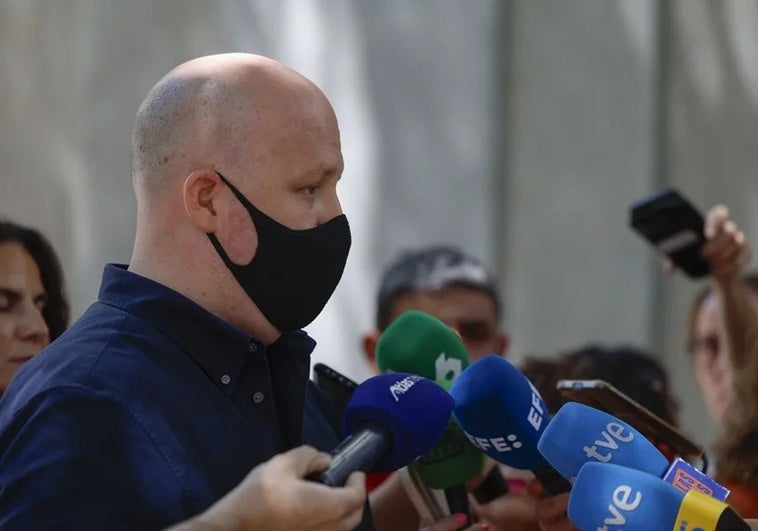 Detenido por riesgo de fuga el empresario que dio 100.000 euros a Alvise tras descubrirle una cuenta multimillonaria en Singapur